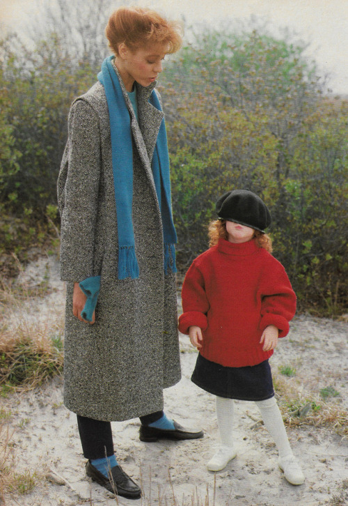 justseventeen:August 1983. ‘Jeni’s sporting a nubby salt and pepper tweed with great shoulder lines 