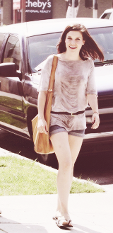 b0ybandsandshit:  Give me your wardrobe (summer edition) → Sophia Bush. 