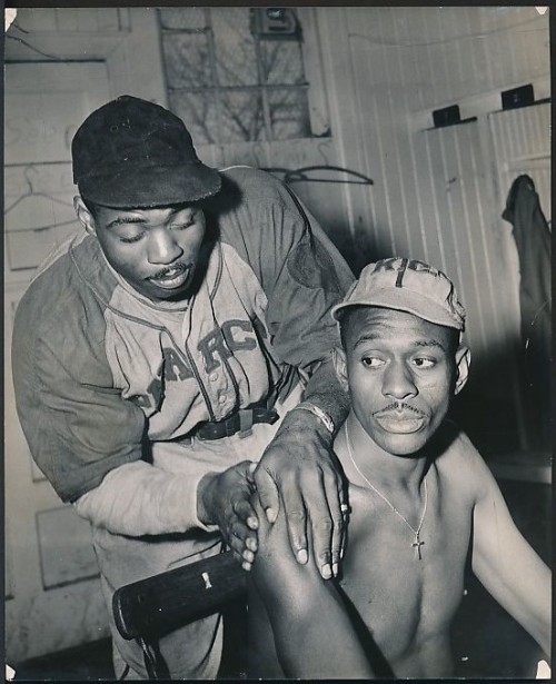 randombaseball: Satchel Paige gets some shoulder work done.