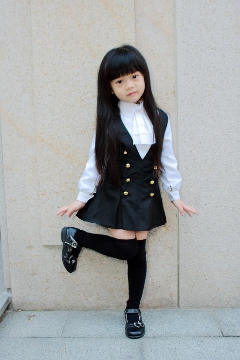  NiNi. 5 years old Taiwanese cosplayer.WorldArt | Facebook 