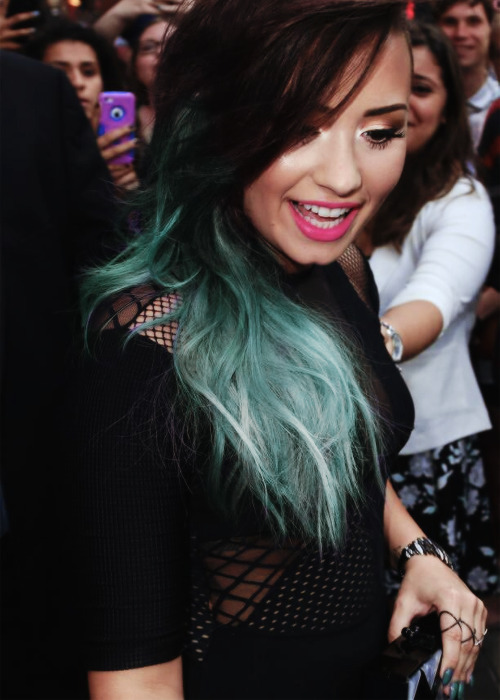 closertotheclouds:  Demi leaving her hotel in NYC | 6.23.14