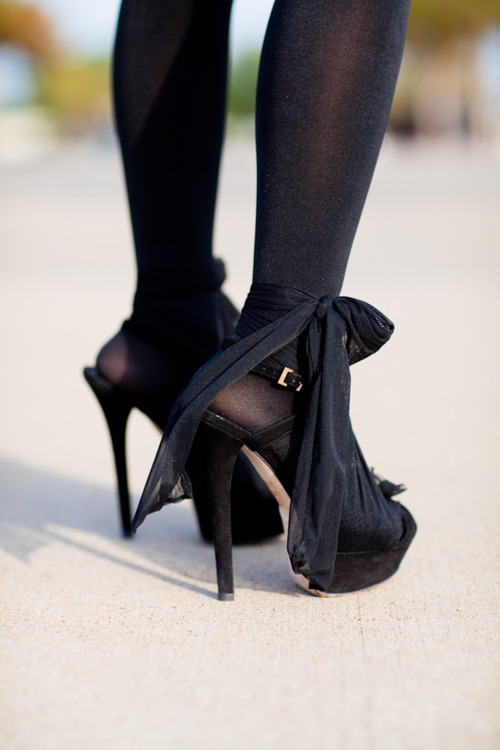 babes-in-heels:  High HeelsHigh Heels on Twitter