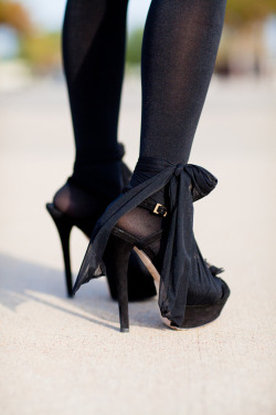 babes-on-heels:  Babe On Heels