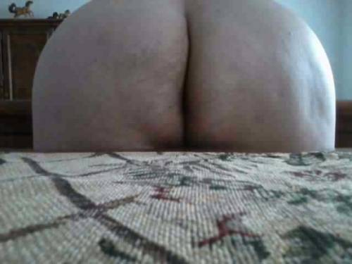 bigbubblygurlnc:  Good morning with hairy pussy and fat ass in the mix