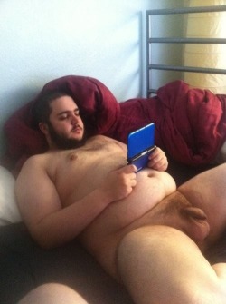 Vincebear1971:  Bebarnice:  Cutecubs:  Young Chub’s Big Nuts  230  Mmmmmmmm  