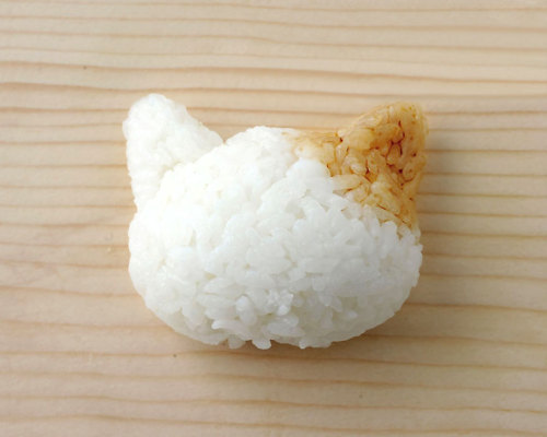 foodffs:  Turn Rice Balls Into Cute Kitties porn pictures