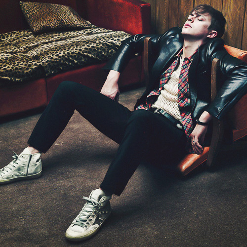 tsukiyamo:  Dane DeHaan for Interview Magazine (May 2014)   😍😍😍😍