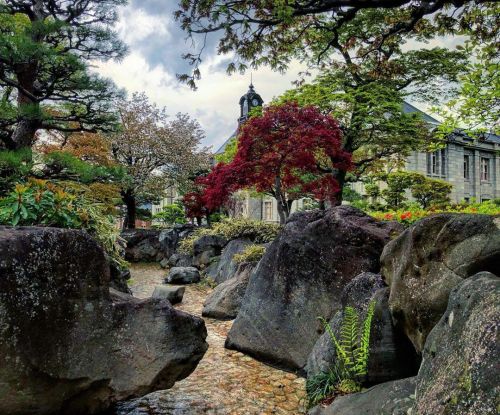 ＼おにわさん更新情報／ ‪[ 山形県山形市 ] 文翔館庭園（県政史緑地）/ Bunshokan Garden, Yamagata の写真・記事を更新しました。 ーー大正時代に県庁舎として造られた #国