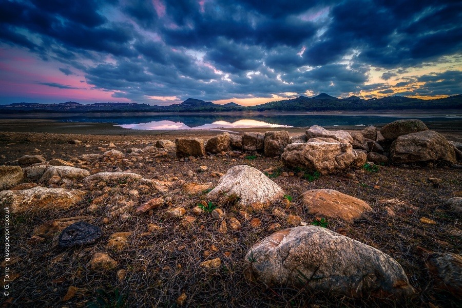 bankiablackcard:  Dry Lake by GiuseppeTorre
