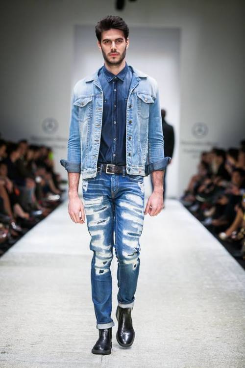 dannyboi2-model-behavior:  chriscruzism:  GUESS at Mercedes Benz Fashion Week Mexico AW 2015  http://dannyboi2.tumblr.com/linkshttp://dannyboi2.tumblr.com/ 