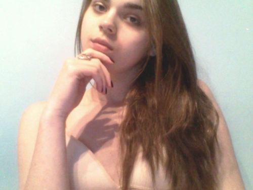 xoamelie:  well hello there