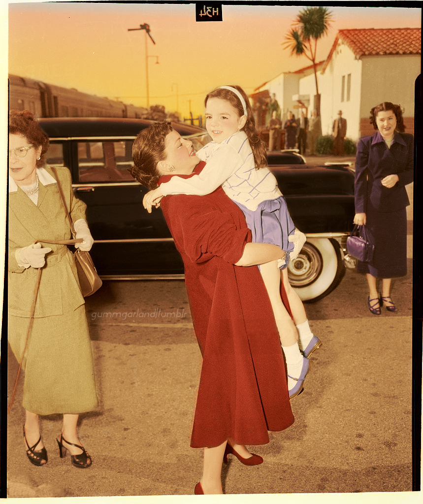 Judy Garland Gummgarland Judy Garland And Liza Minnelli Judy Garland Gummgarland Judy Garland And Liza Minnelli