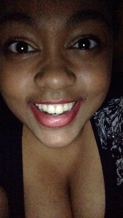 ohyoumeanthisbomb-poussey:  I’m cute as fuck