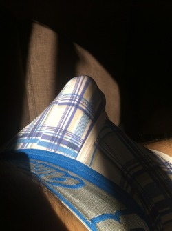 ownedhypnoslv:  A horny chastity sunbath. (102nd day in chastity) 