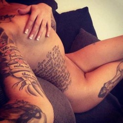 trillestcham:  Girls with tats ;) 