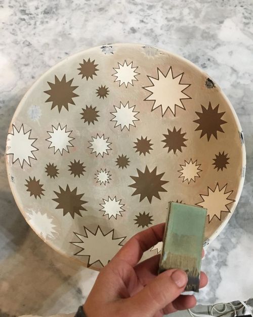 Working on a new stars bowl… made me happy to work on . It will be green like the second phot