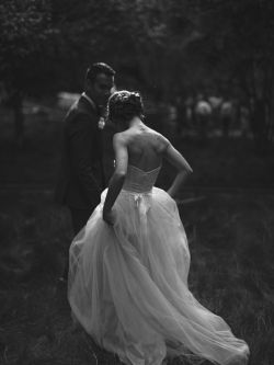 bukoladreamwedding:  love everything about this dress