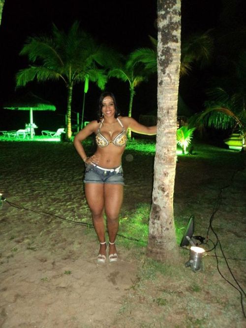 122393420:  Pryscila Silva  
