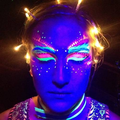 butfirstbreakfast:  Black and Light Yoga, LondonWe believe that yoga and dance a fantastic forms of meditation and are a fast track way to finding a spiritual connection with your fellow.A beautiful balance between a strong flowing yoga practice and