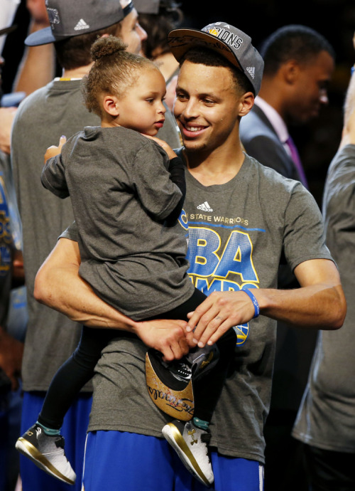 securelyinsecure:  Stephen & Riley Curry 