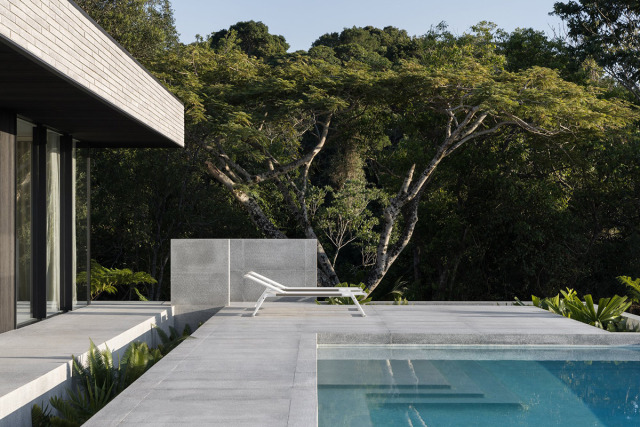 A Brutalist But Serene Abode In The Australian Countryside [Video]