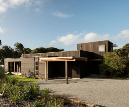 Peka Peka House II  |  Herriot Melhuish O’Neill ArchitectsLocation: Peka Peka, Kāpiti Coast, New Zea