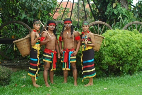 Khmer Pnong, CambodiaThe Pnong (alternatively Punong and other spelling) are an aboriginal Cambodian