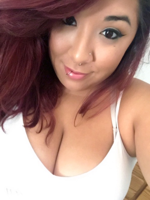 burninglikea-bridge:@ meCongrats on the great makeup day.