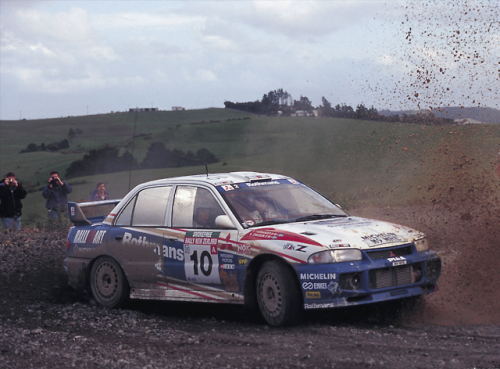 Kenneth Eriksson and Staffan Parmander on their way to fifth place with their Mitsubishi Lancer Evo.