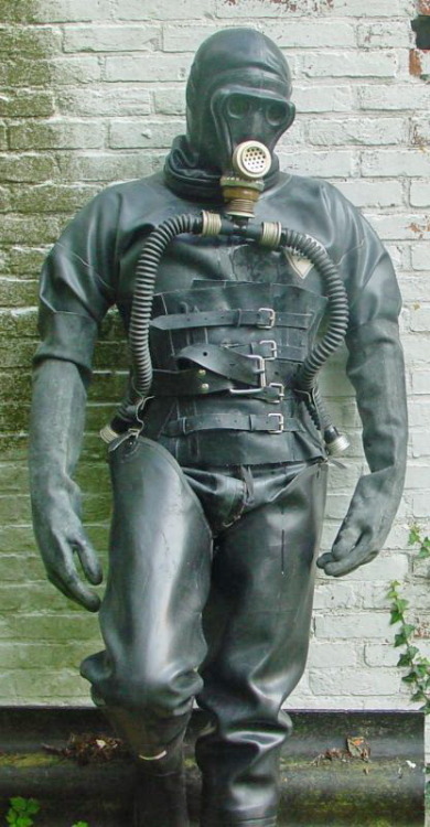 whipman-andy: What a drop-dead gorgeous fucking hot RUBBER DIVER…in his Aquala Dry suit, waders, gas