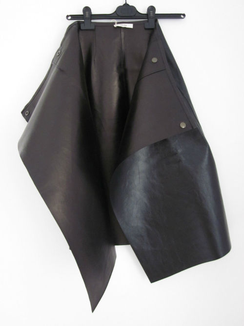 Porn lacollectionneuse:  leather wrap skirt (fr photos