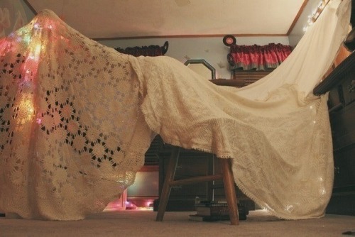 chi3f-william:Blanket forts are the bomb.