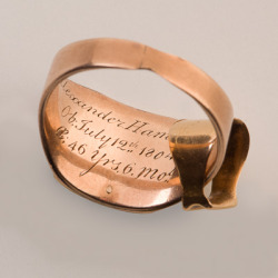 patsyjefferson:  Elizabeth Hamilton’s mourning ring, which she likely wore on a ribbon around her neck, containing a lock of her husband Alexander’s hair.