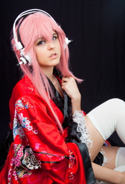 Super Sonico Cosplay (JubyHeadshot) 4