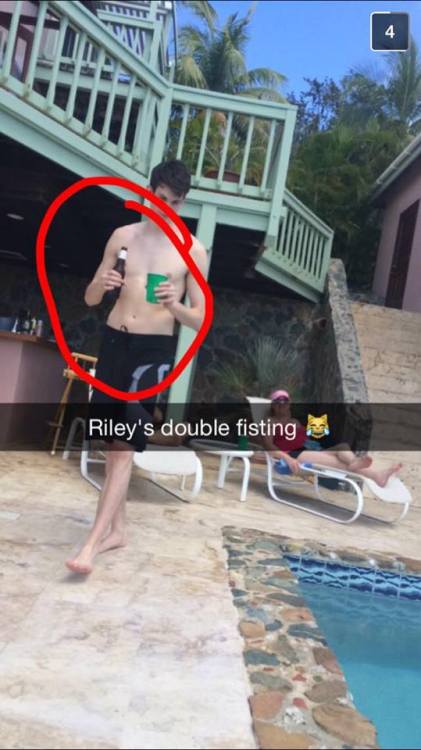 passionatelovehurst:  In case you all were wondering this was how my Spring Break went. 