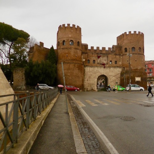 Porta San Paolo, Ostiense, Roma, 2019.Significant bits of the several walls which have surrounded, a