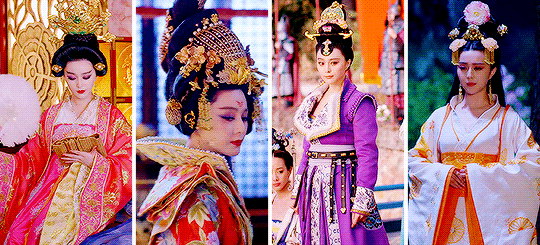 borgiapope:Favorite Wu Zetian costumes from The Empress of China (requested by @sksksksnd)