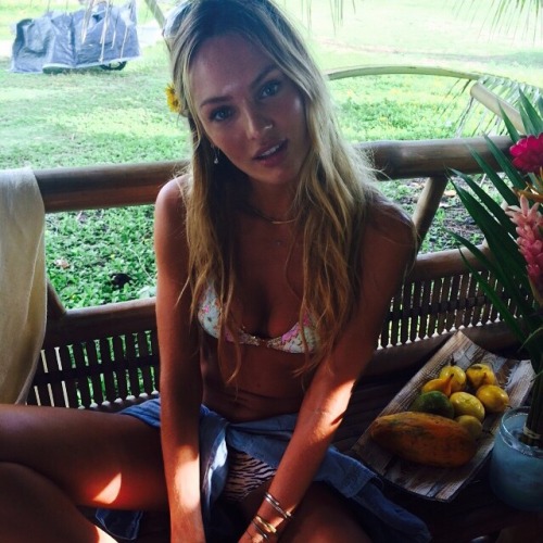 @ingefonteyne: No Halloween pics #Hawaiian #beauty #vsswim. Getting ready for another swim trip! @an