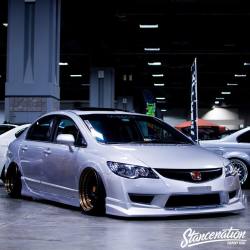 stancenation:  Liking this Civic a lot..