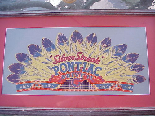 Here’s a 1930s advertisement (top) for the Pontiac Silver Streak sedan. This was an homage to the Po