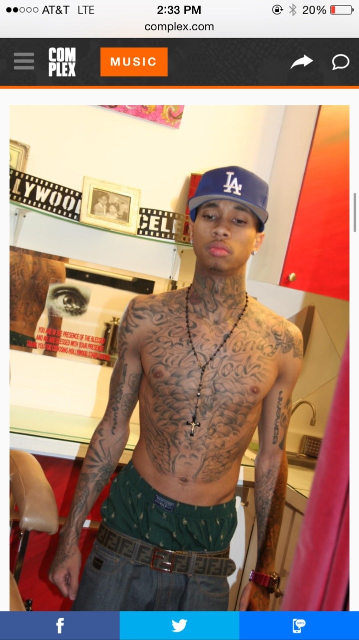 xdeedeexx:  backyoassup:  Tyga’s dick pics. Thank god for screenshots 