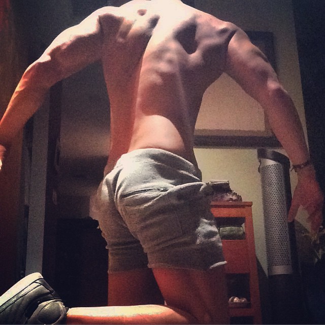 skeekpeek:  Apparently I have no head :/  Want some?