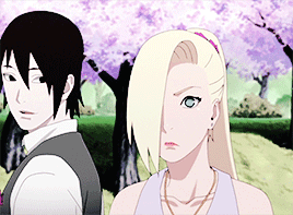 lady-nounoum:                           Holding Hands ♥