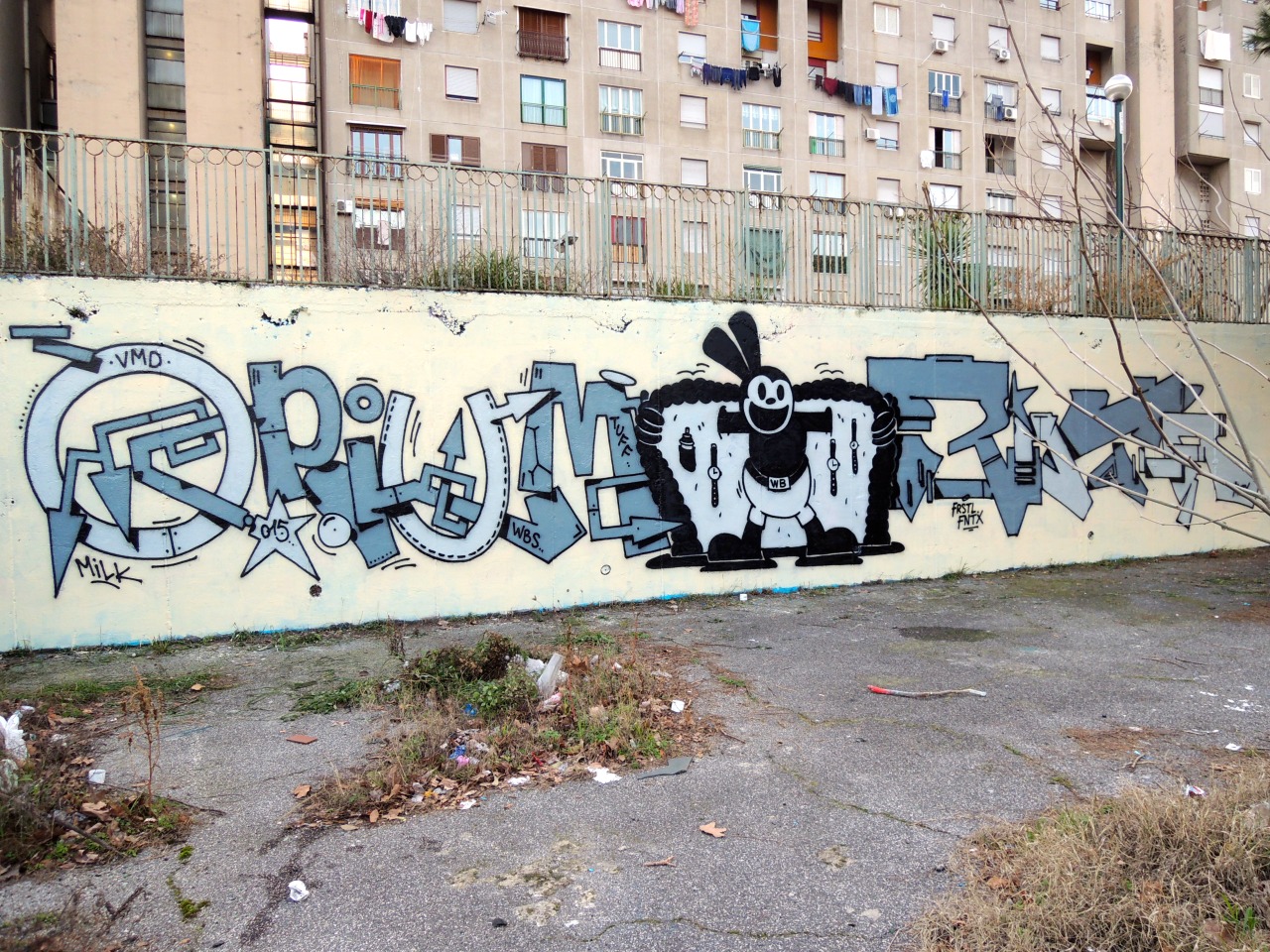 wildboyscrew:  white and black day  old school time.  OPIUM WILDBOYS TUFF  VMD ROTA