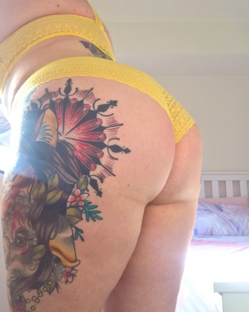 Sunday. . . . . . #sg_au #hopefulsuicidegirls #suicidegirlshopeful #ink #inked #inkedgirls #tattoo