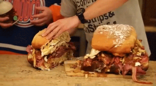 digg:  Kevin Smith eating a sandwich named “the burly beaver” on Epic Meal Time. 