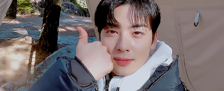 chaseunwoos:  a like from cha eunwoo! 👍🏻