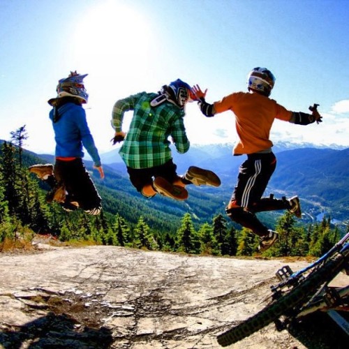 freerideturkiye:  Whistler’a gelip sevinçten havalara uçmamak olmaz.