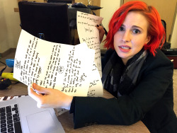 paramore:  Enter to win Hayley’s handwritten