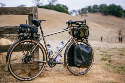 upprvalley:  Specialized AWOL Transcontinental Edition Bike. via (AWOL)